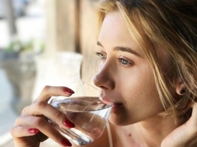 Olesya Rulin Biography, Age, Height, Facts, Net Worth StarsWiki