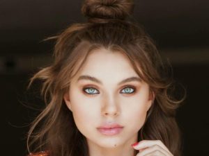 Caitlin Carmichael Biography, Age, Height, Facts, Net Worth - StarsWiki