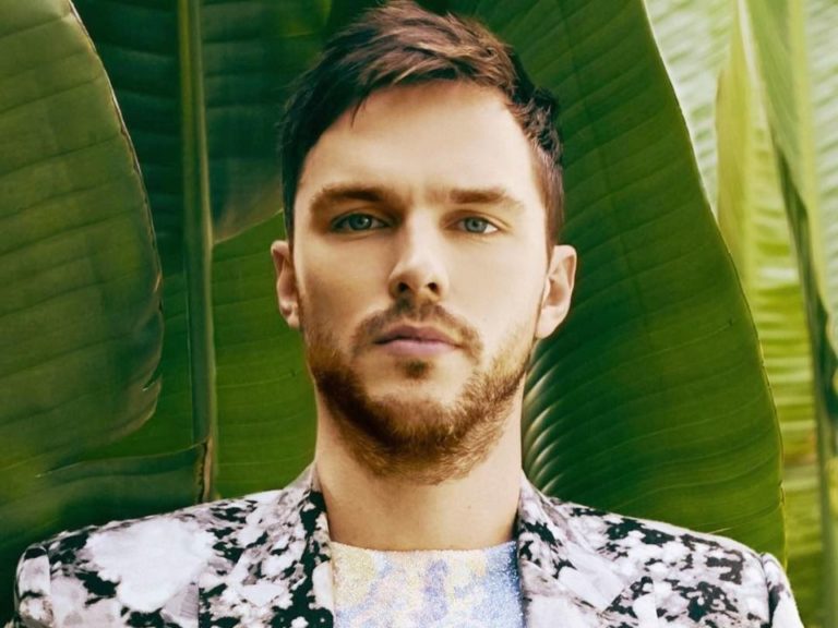 Nicholas Hoult Biography, Age, Height, Wife, Net Worth - StarsWiki